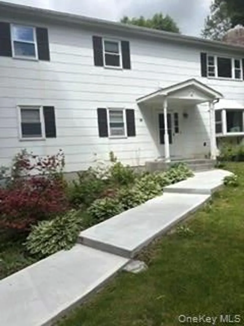 30 Garden Road Photo 1