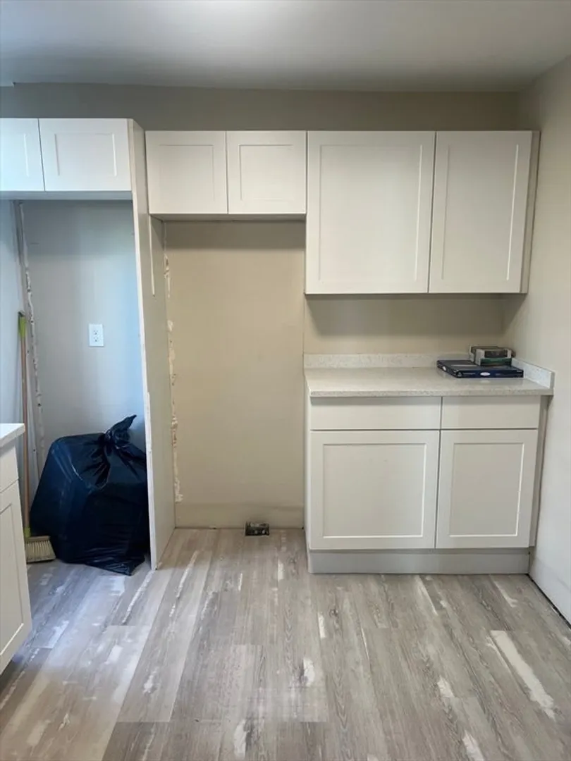 15 Harris St  #4 Photo 5