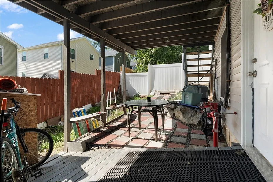 90 Rowley Street Photo 19