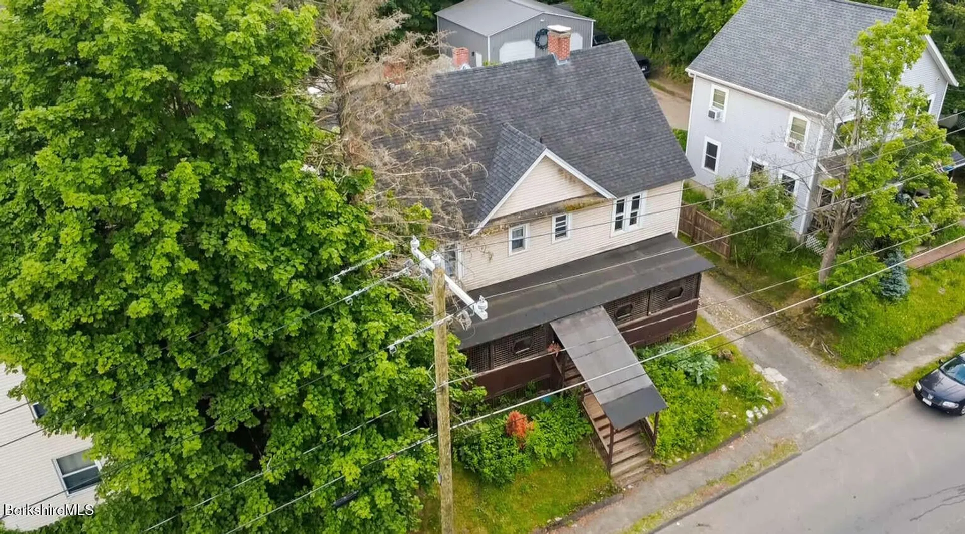 98 Lincoln St Photo 1