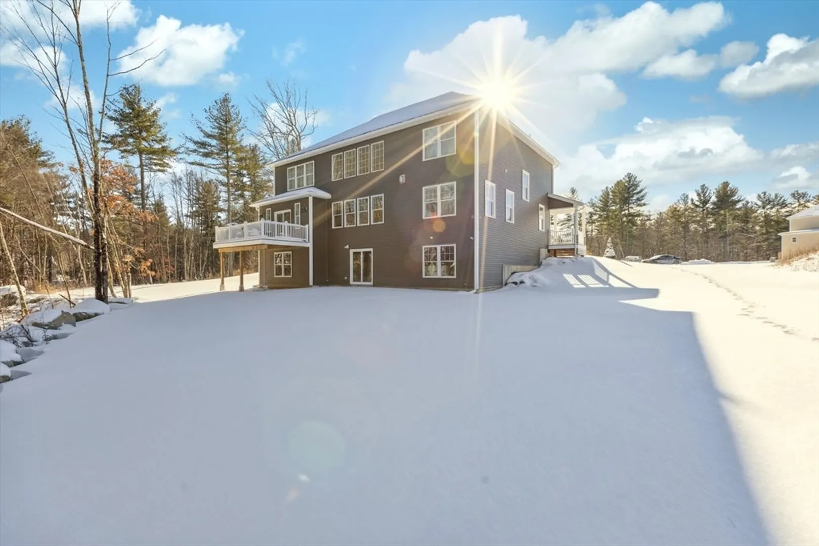 16 Crown Road Photo 6