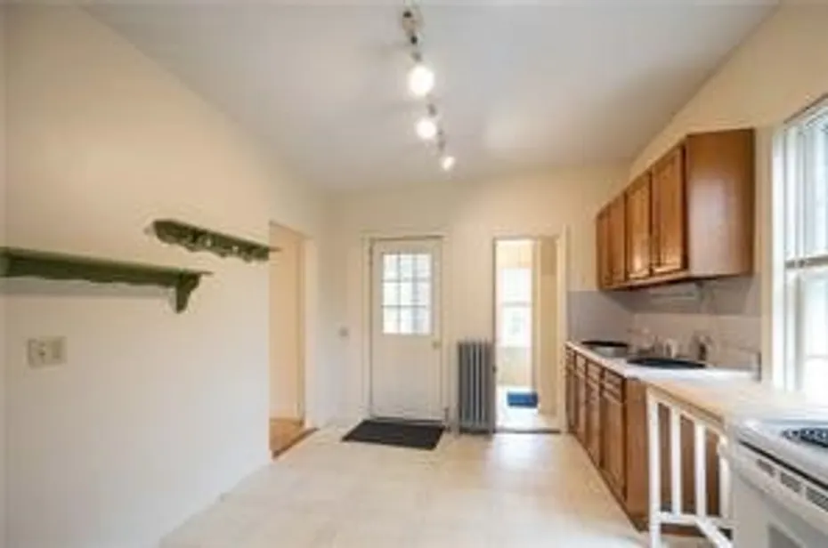10 Hendricks Street #1 Photo 6
