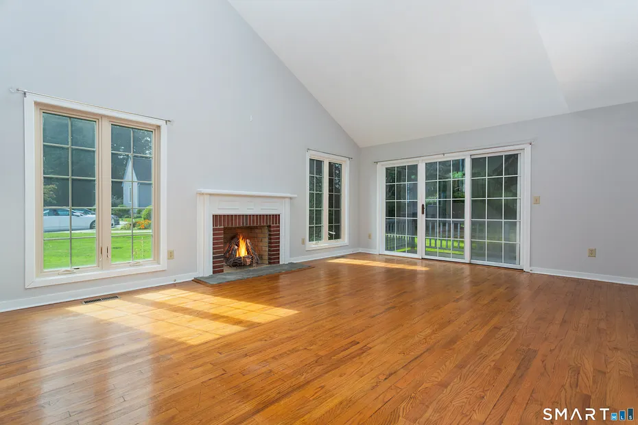 170 Glengarry Road #170 Photo 4