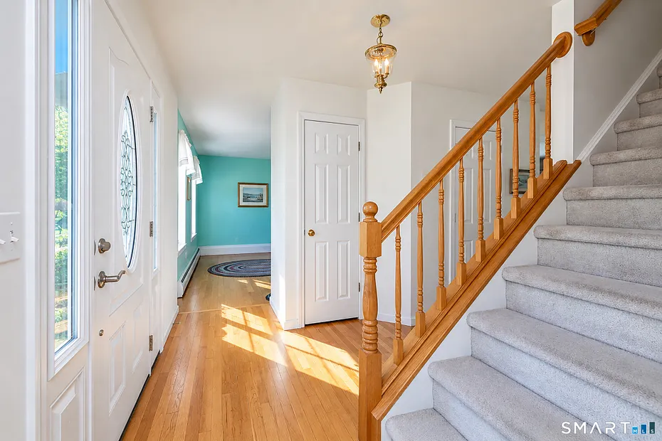 240 Beach Street Photo 5