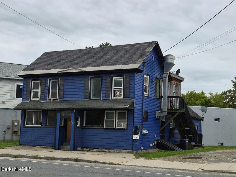 85 Wahconah St Photo 3