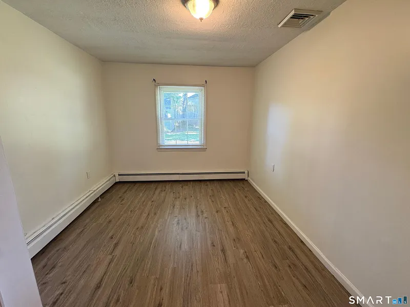 77 Curtis Road Photo 17