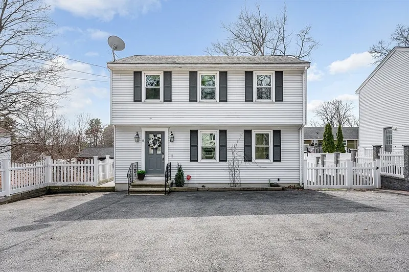 18 Hilltop Rd Photo 1