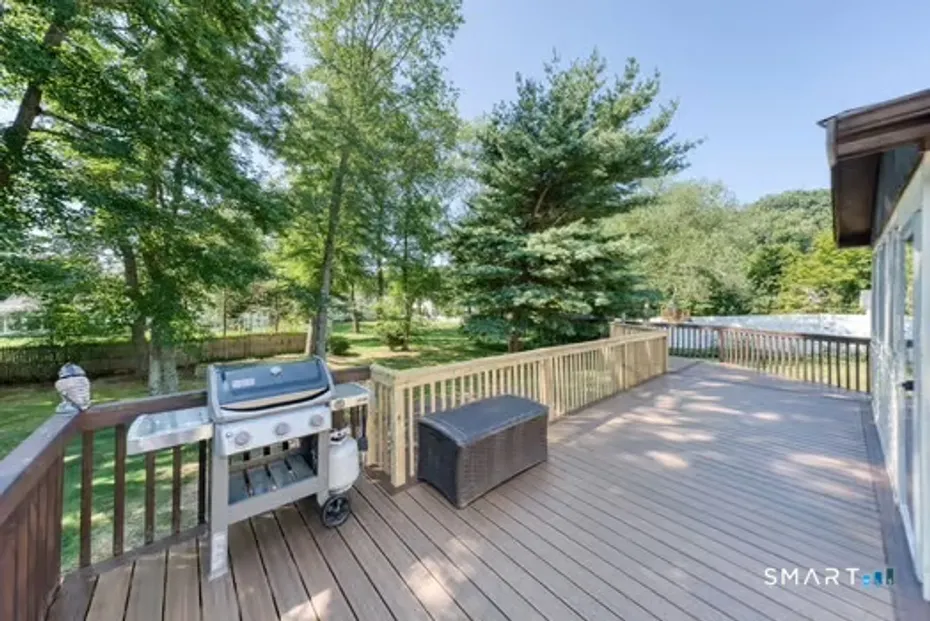 38 Kenwood Drive Photo 4
