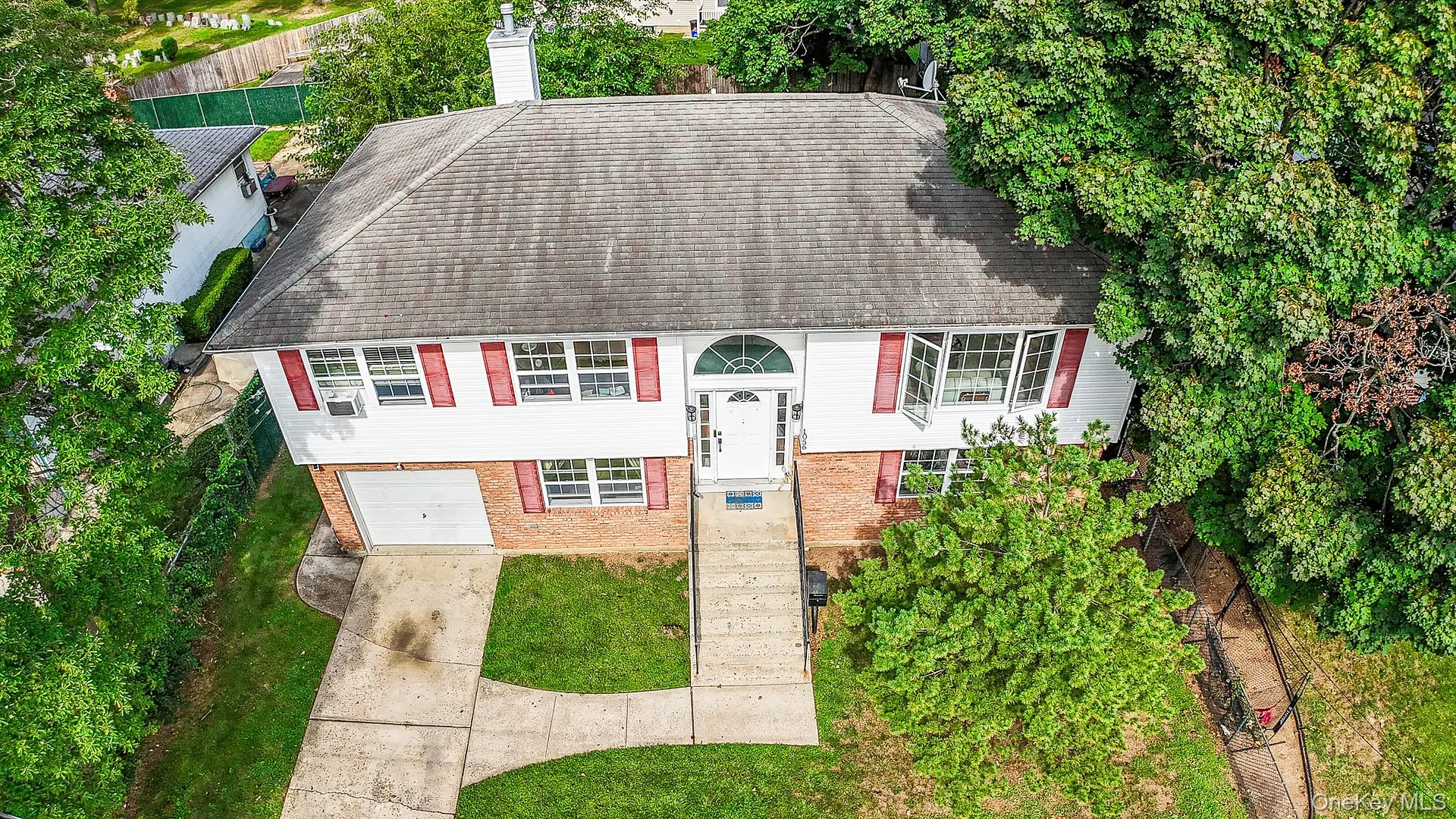 1056 Arthur Street Photo 16