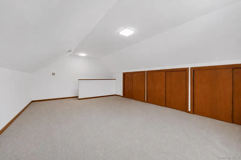 206 Midland Avenue Photo 18