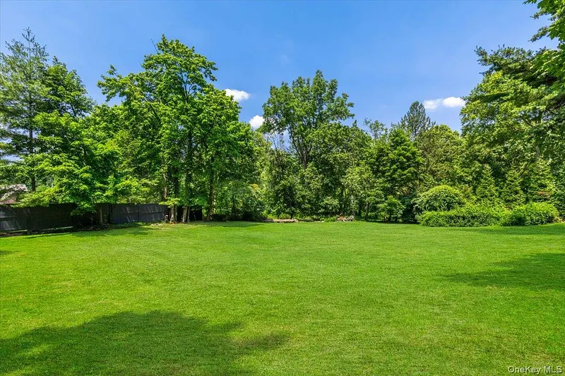 38 Fenimore Drive Photo 9