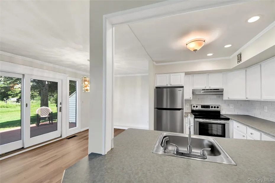 51 Jefferson Oval  #E Photo 12