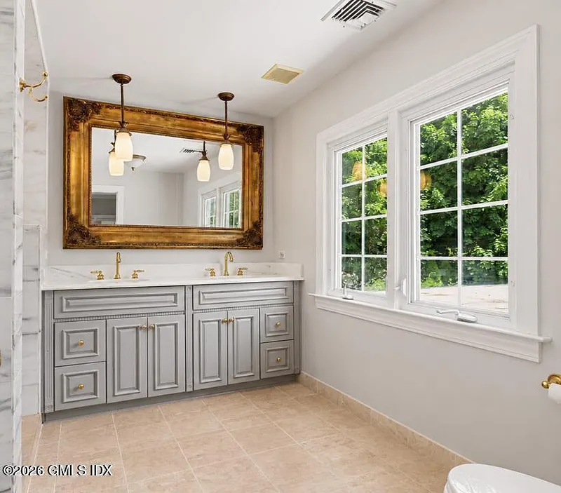 97 Riverside Avenue Photo 10