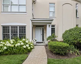 138 Doral Greens Drive W