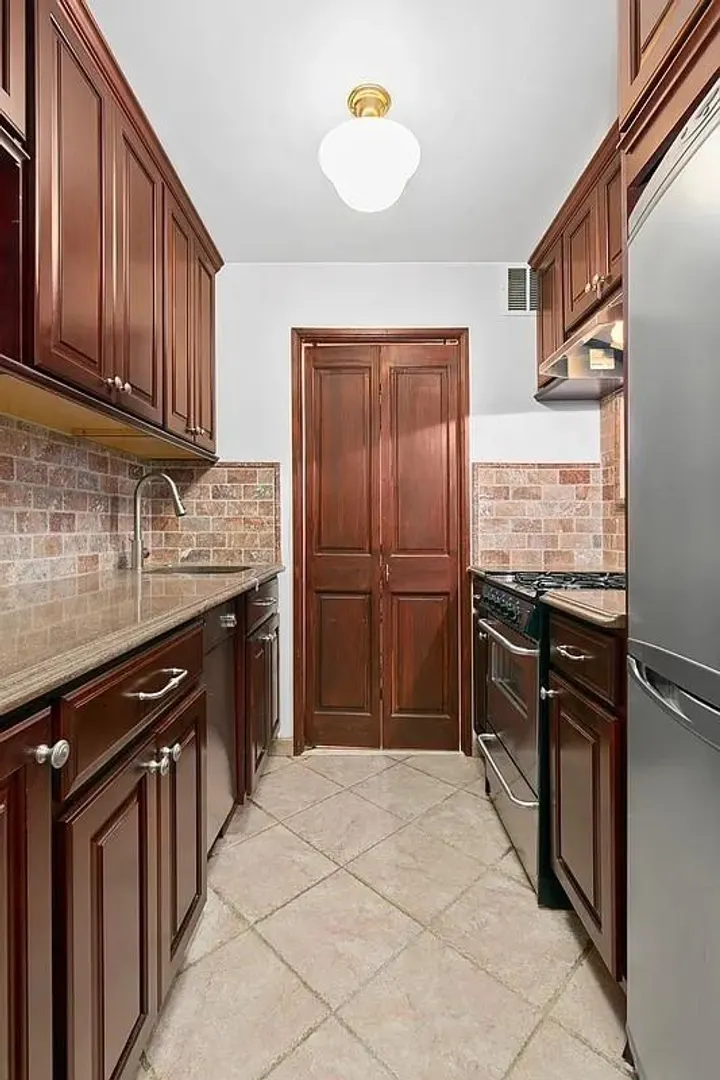 4 W 109 Street  #4F Photo 3