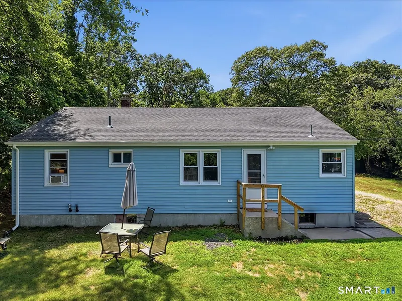 133 Bloomingdale Road Photo 25