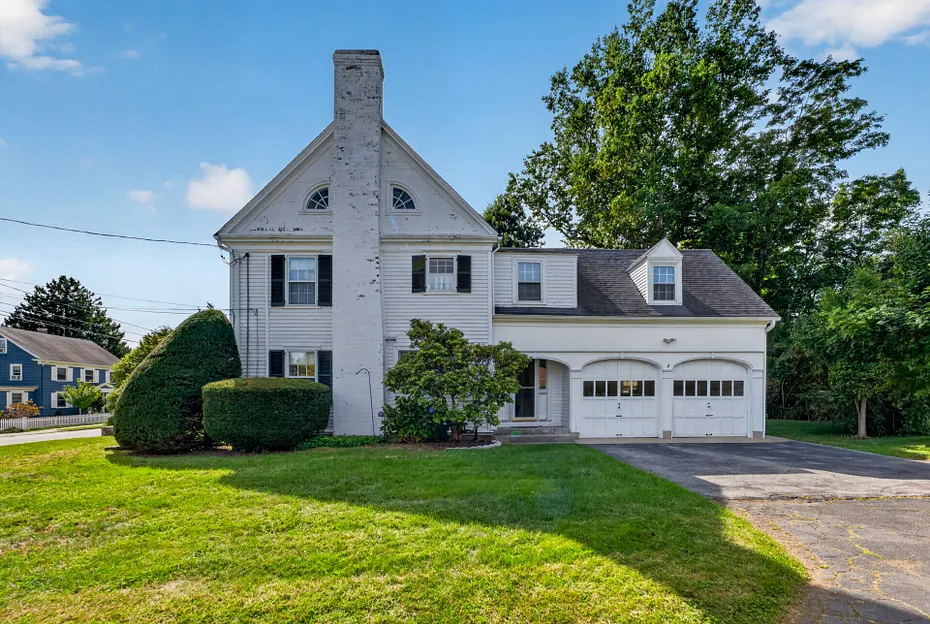 39 Glenwood Avenue Photo 1