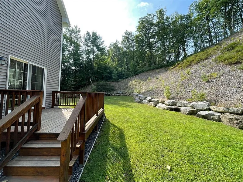 135 Narrows Rd Photo 6