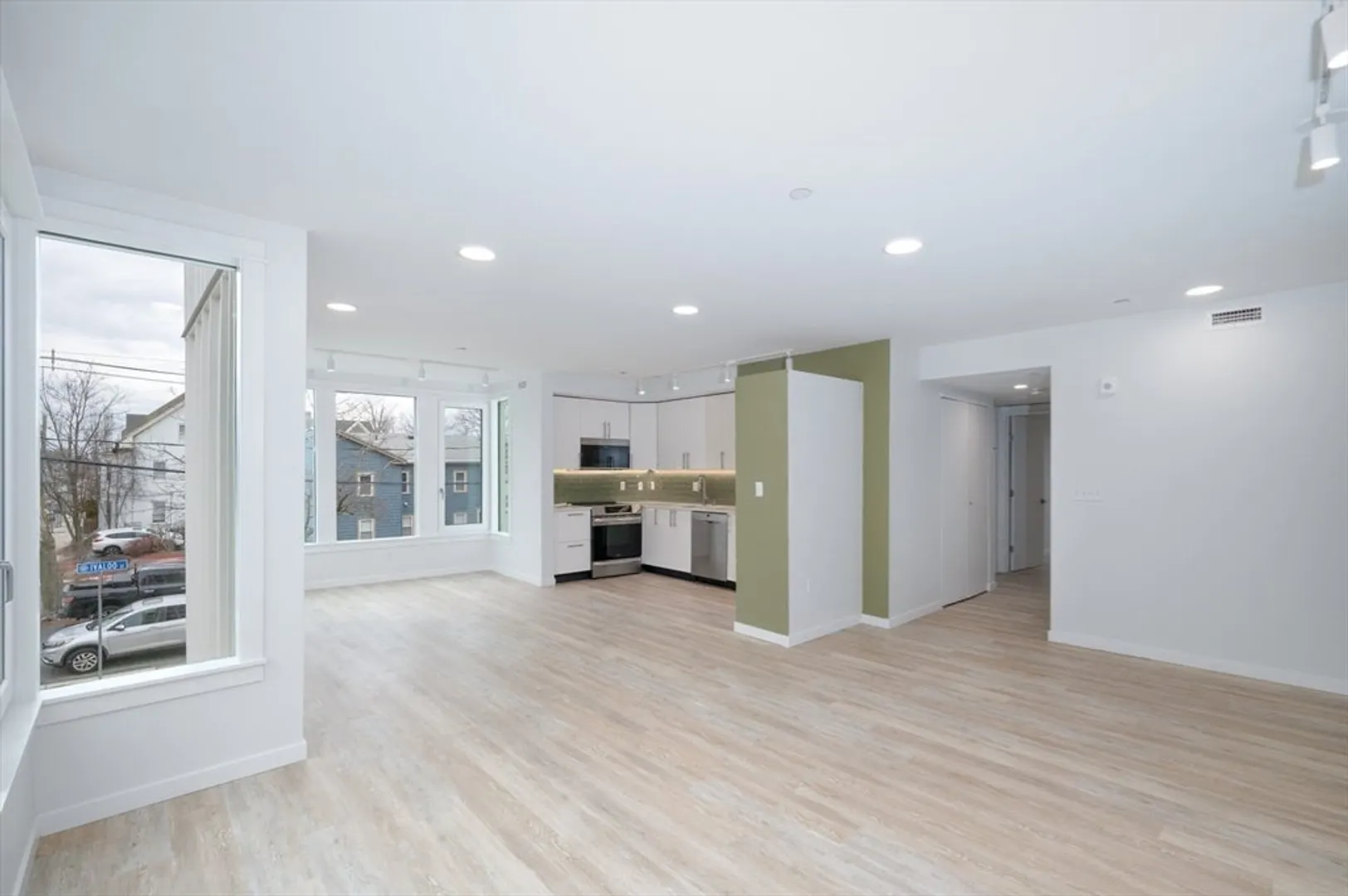 205 Beacon Street  #203 Photo 2