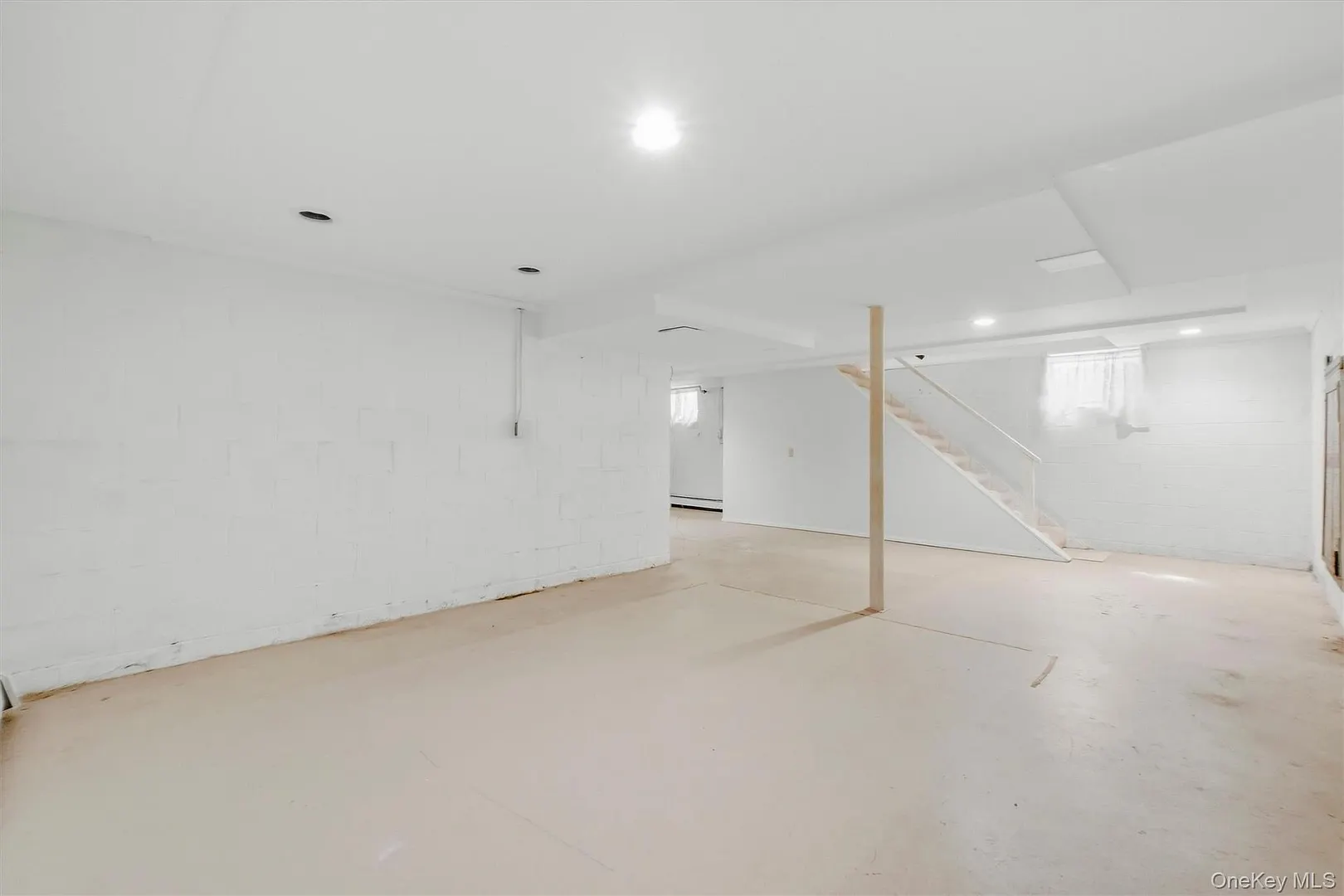 1069 Wolcott Avenue Photo 29