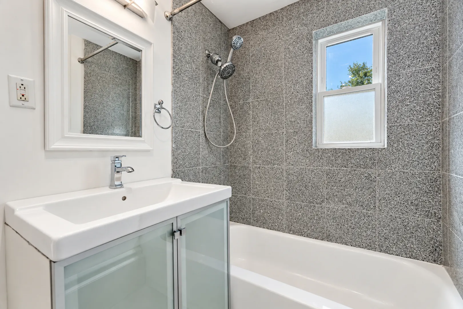 184 Pequot Avenue  #305 Photo 13