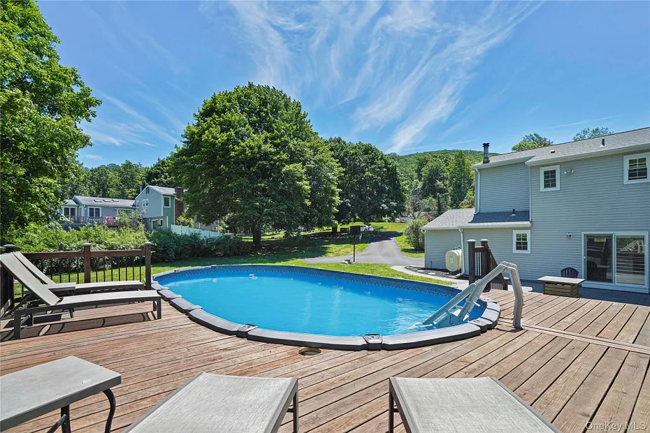 11 Kenneth Drive Photo 38