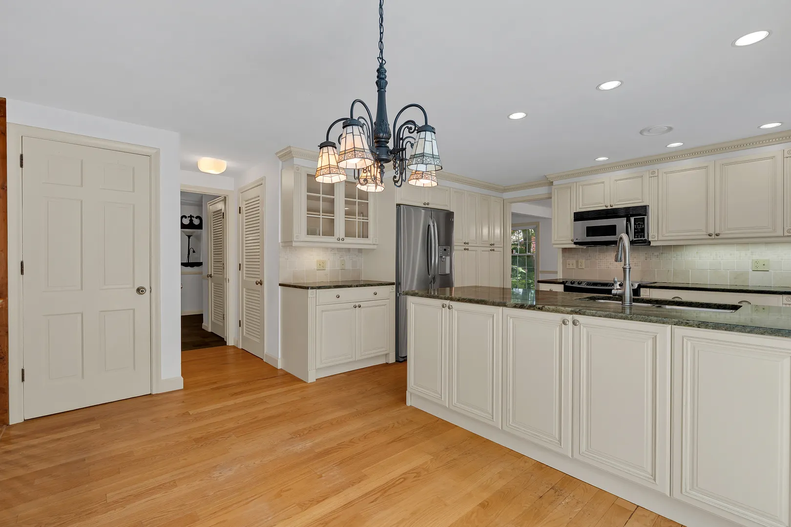 12 Wychwood Road Photo 8