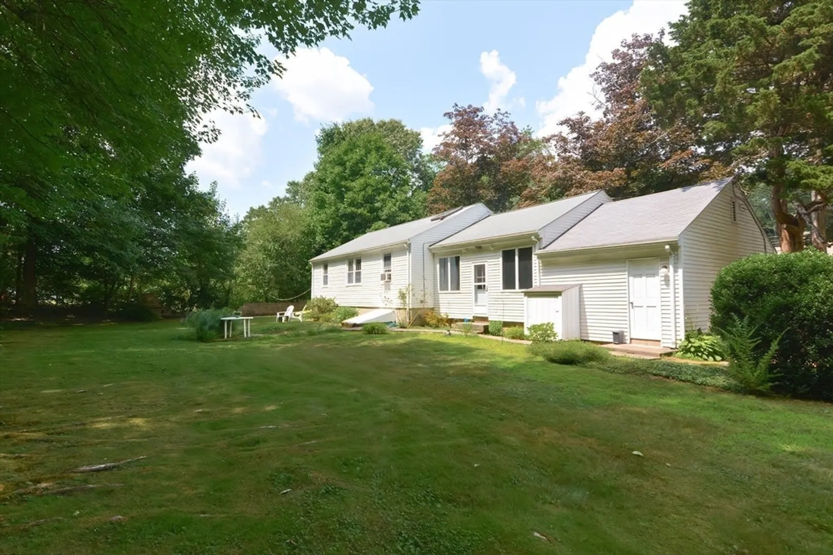 142 Bacon Street Photo 4