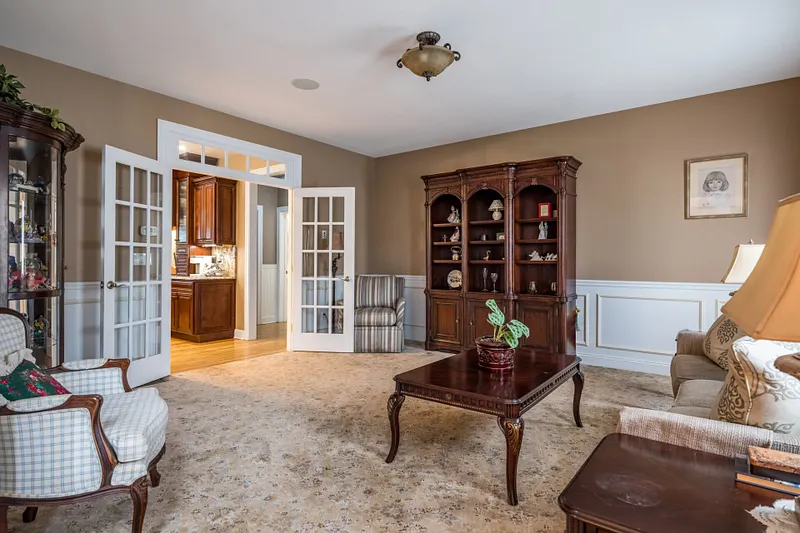 9 Pierpont Court Photo 14