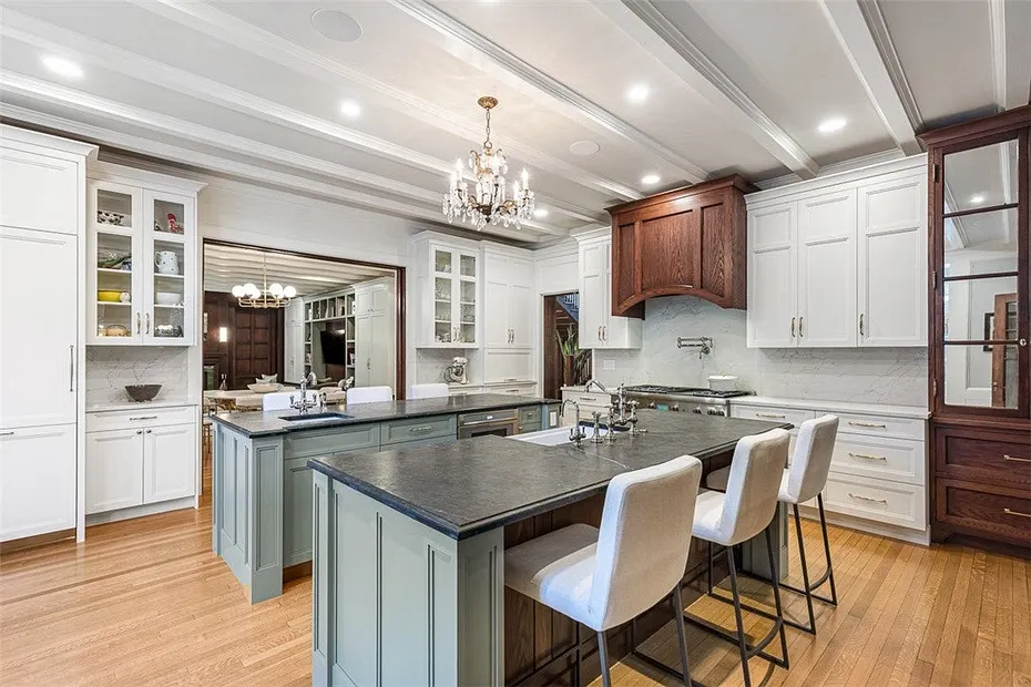 79 Clarendon Avenue Photo 11