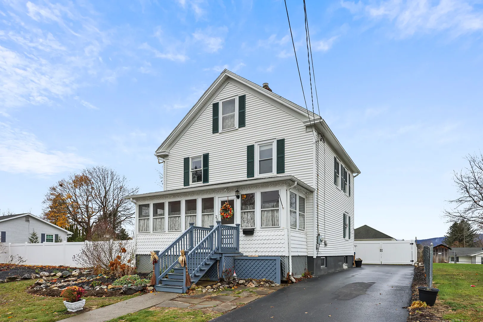 25 Calumet St Photo 1