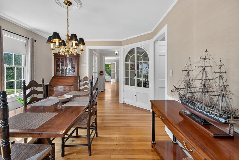 39 Glenwood Avenue Photo 11