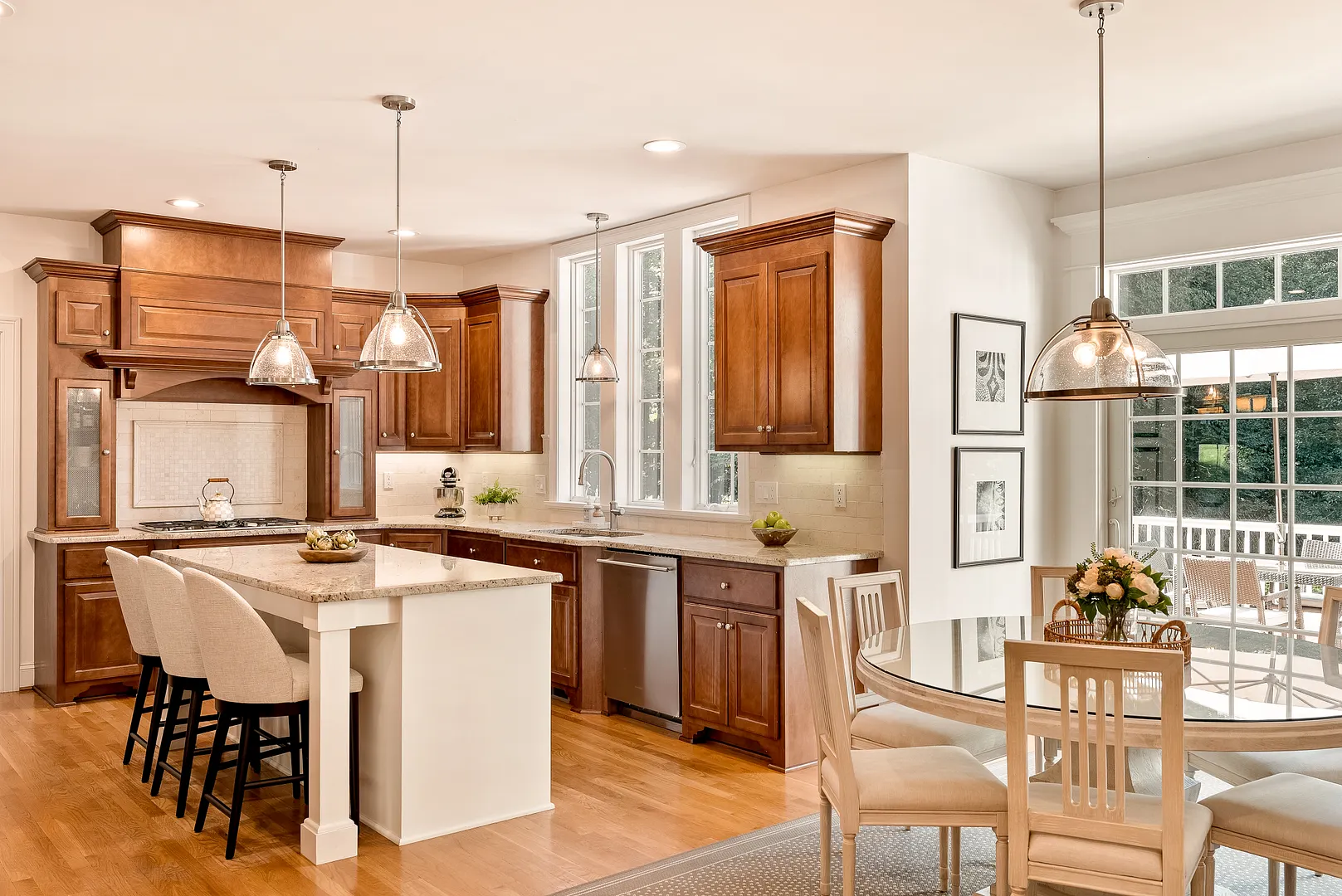 14 Highwood Crossing Photo 13