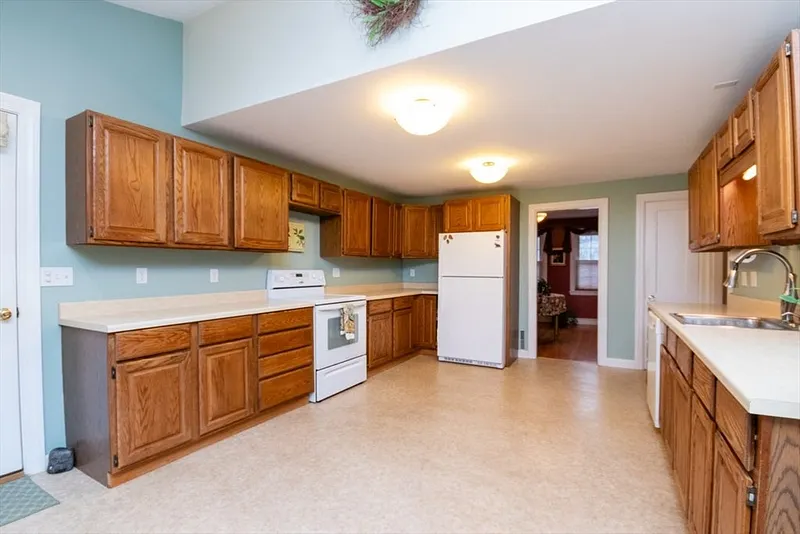 20 Eleanor Rd Photo 12