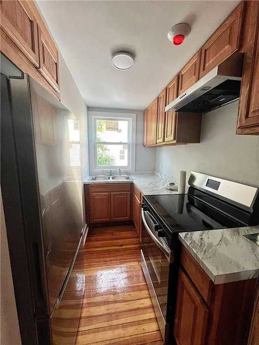 237 Cowden Street Photo 13