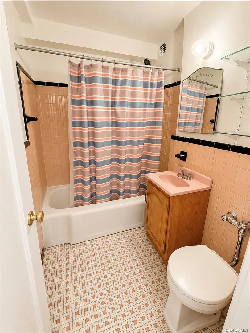 420 West 206th Street  #3G Photo 10