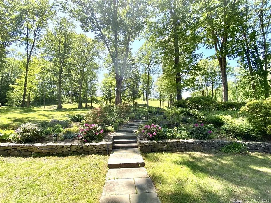 321 West Shore Road Photo 32