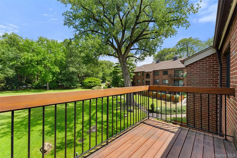 18 Bronxville Glen Drive  #3-12 Photo 15
