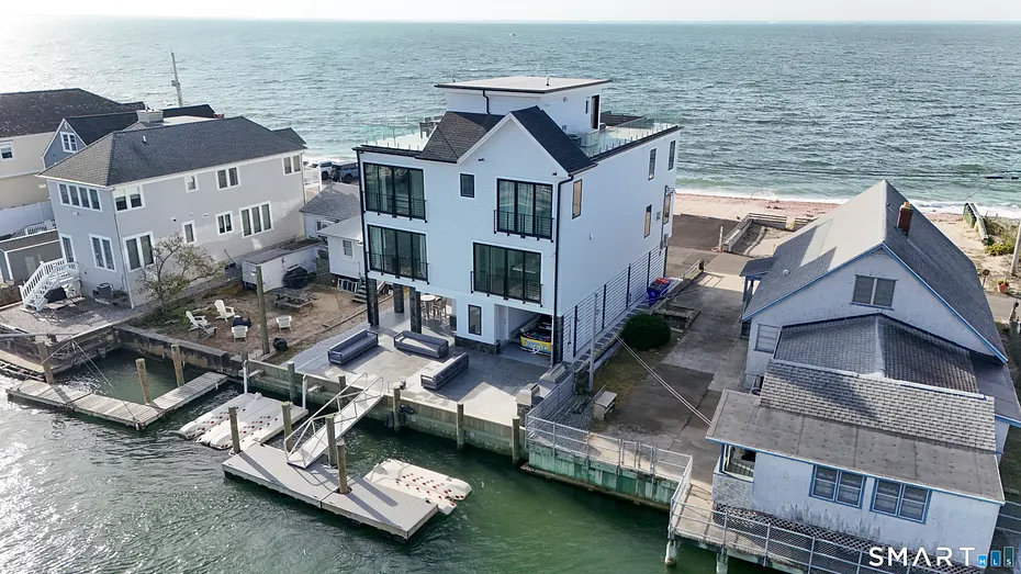 2268 Fairfield Beach Road Photo 10