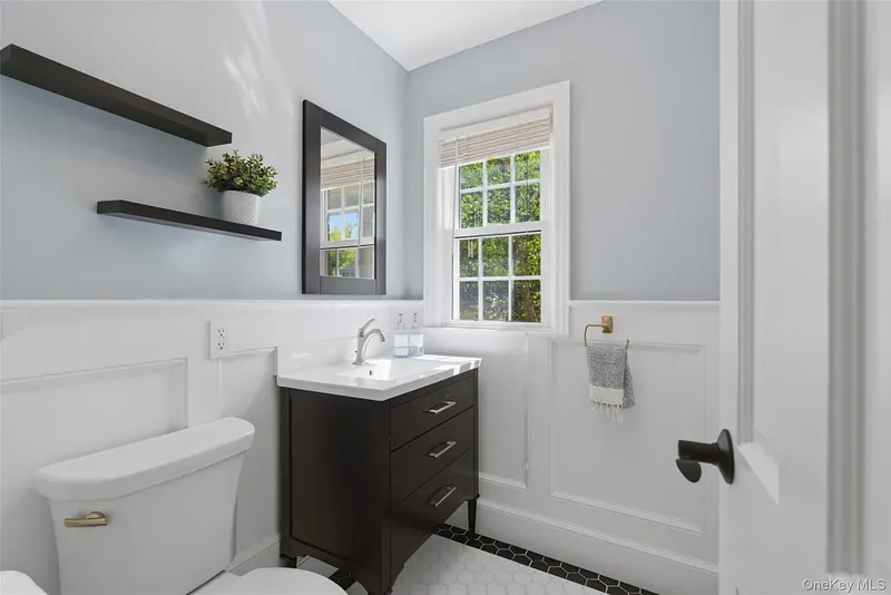 136 Devonshire Road Photo 12