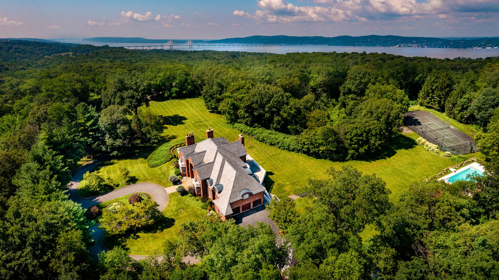778 Sleepy Hollow Road Photo 2
