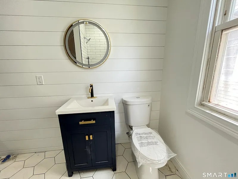 82 Howard Avenue  #82-2L Photo 13