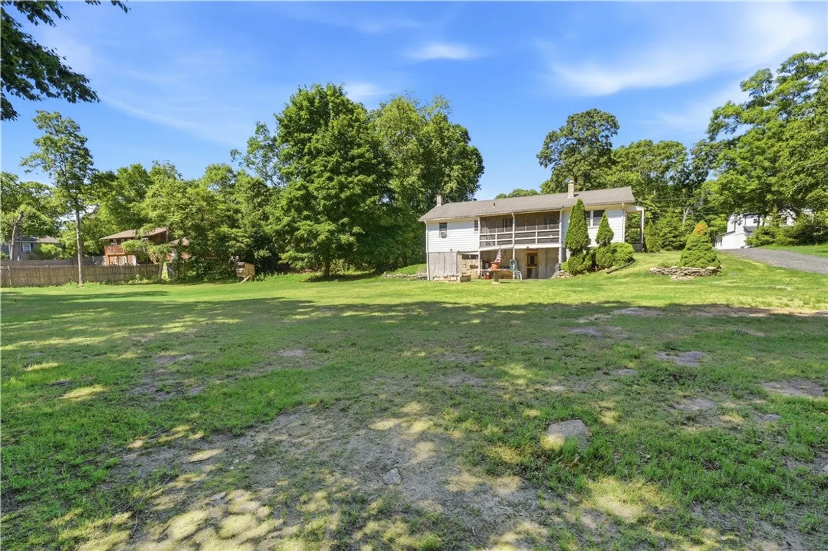 42 Charles Avenue Photo 35