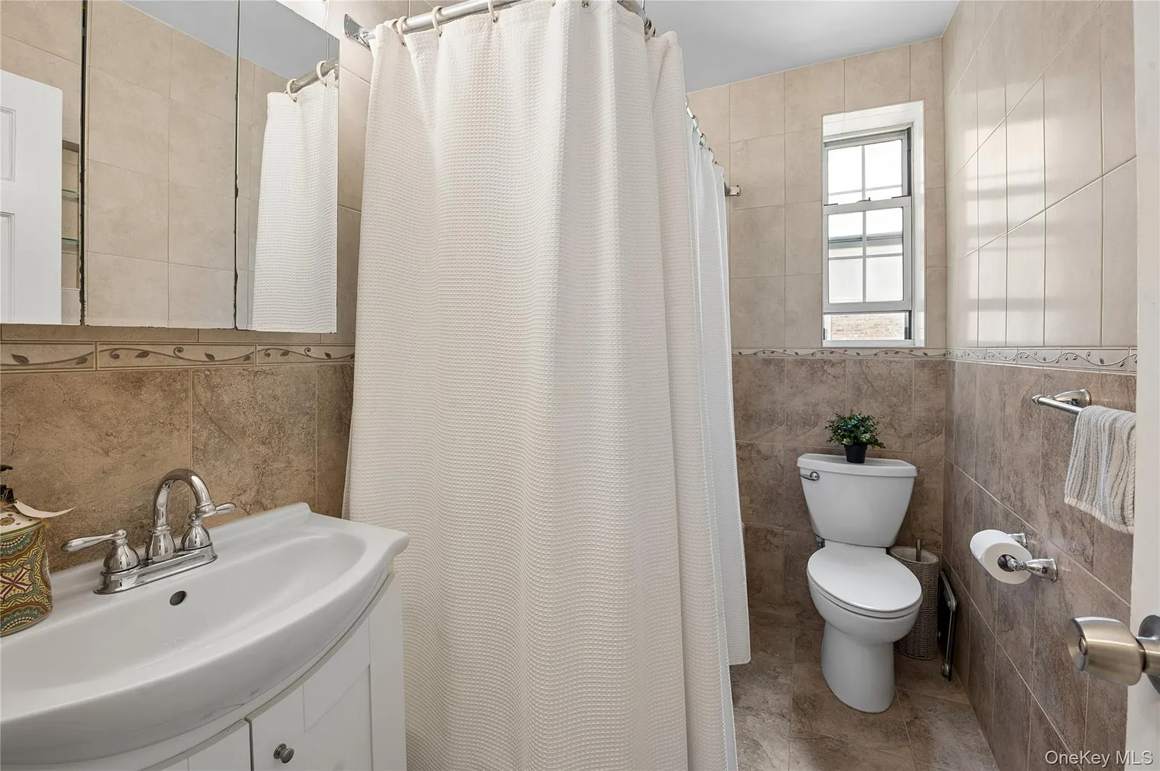 84 Pinewood Road  #1F Photo 24