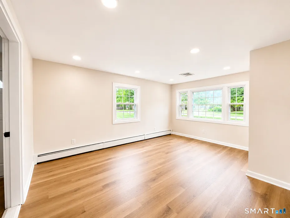 38 Fairfield Drive Photo 10