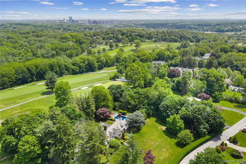 34 Hevelyne Road Photo 36
