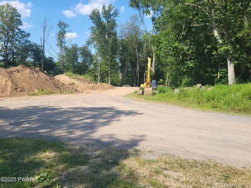 592 Mount Bethel Highway Photo 7