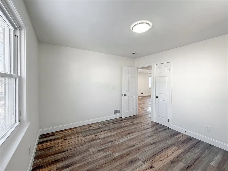 31 Millard Ave Photo 24