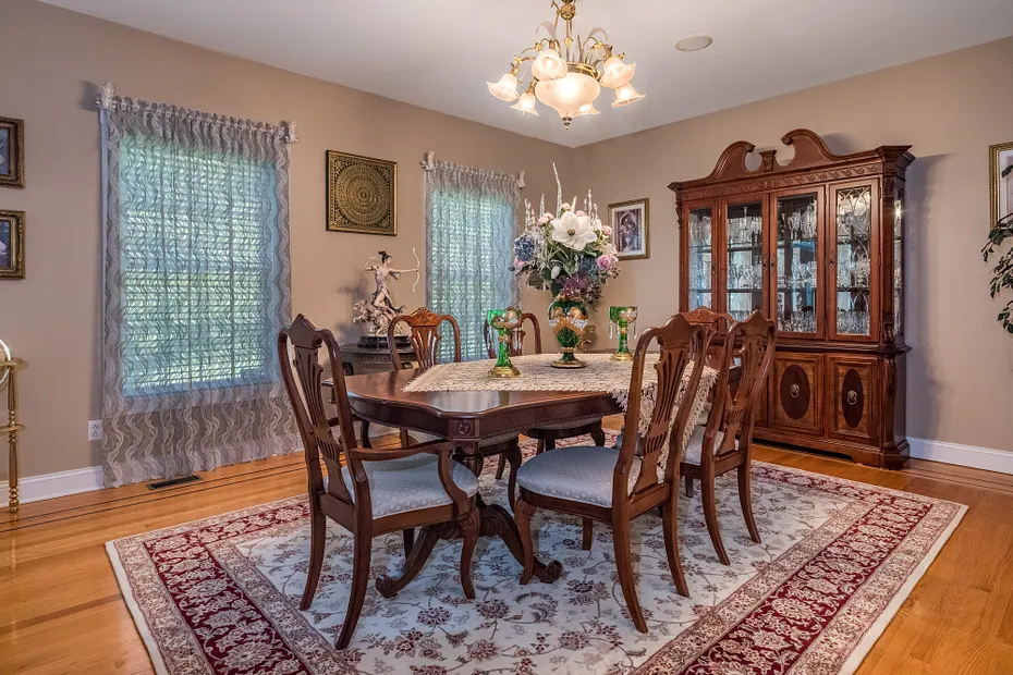 420 Summer Hill Road Photo 8