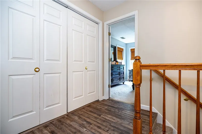 50 South Pond Drive Photo 29